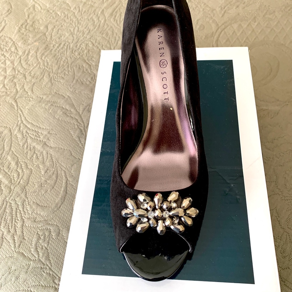 Karen Scott Marilyn open toe pump